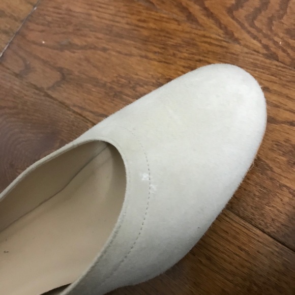 Everlane Day Heel in Bone Suede - Picture 4 of 5